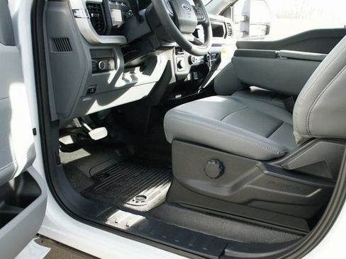 New 2026 Ford F250 XL w/ F-250 >10K GVWR Package image 17