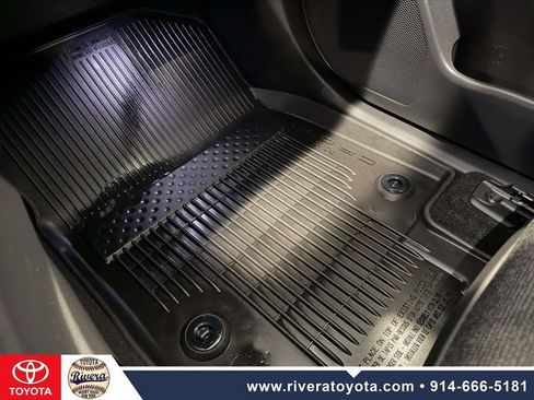 Certified 2024 Toyota Crown AWD/4WD image 23