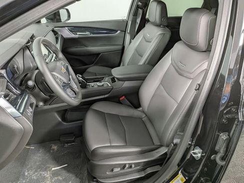 New 2026 Cadillac XT5 Premium Luxury w/ LPO, Floor Liner Package AWD/4WD image 17