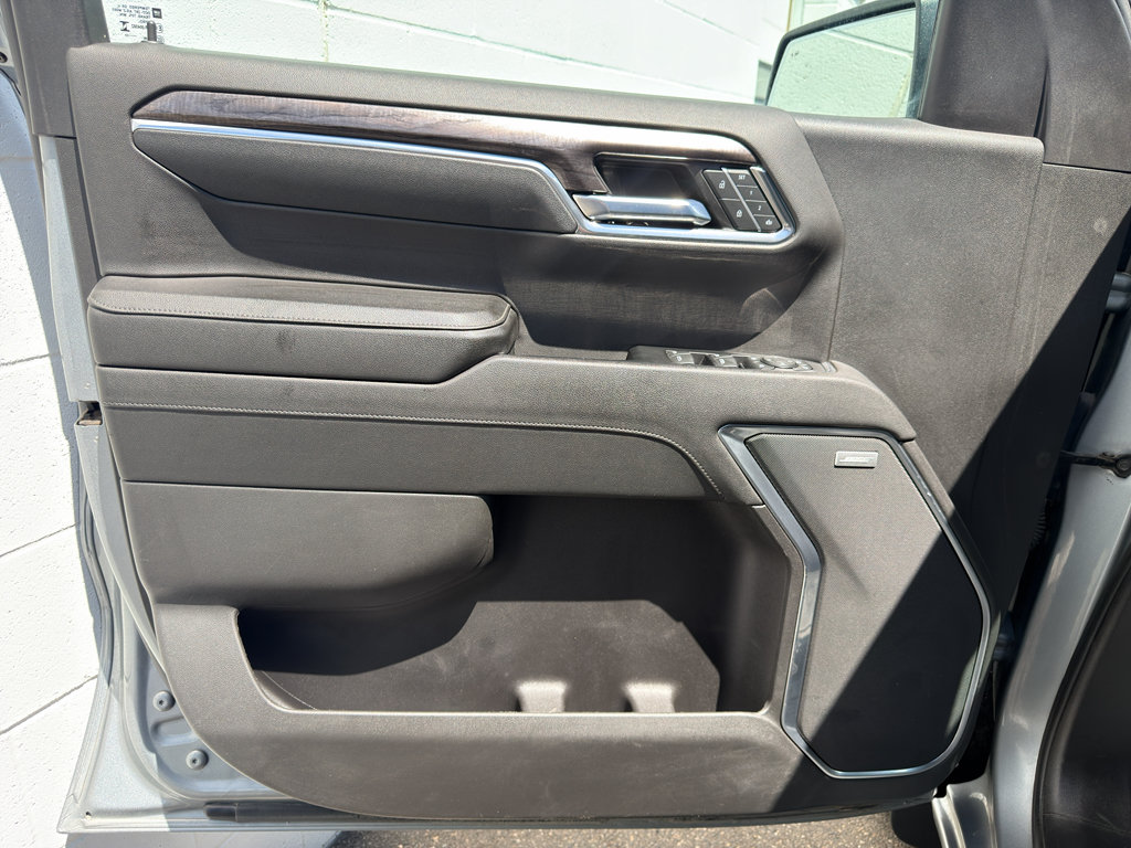 Used 2023 Chevrolet Silverado 1500 LTZ AWD/4WD image 15