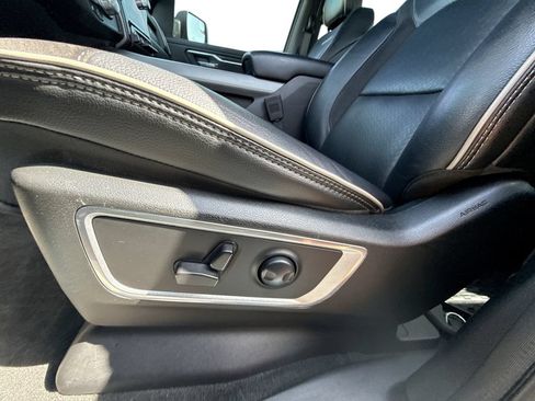 Used 2023 RAM 1500 Laramie AWD/4WD image 14
