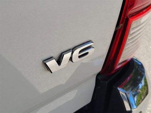 Used 2017 Toyota Tacoma SR5 w/ Tow Package image 7