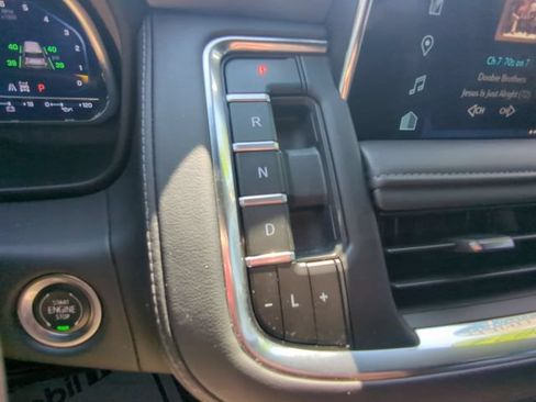 Used 2024 Chevrolet Tahoe Z71 w/ Luxury Package AWD/4WD image 28