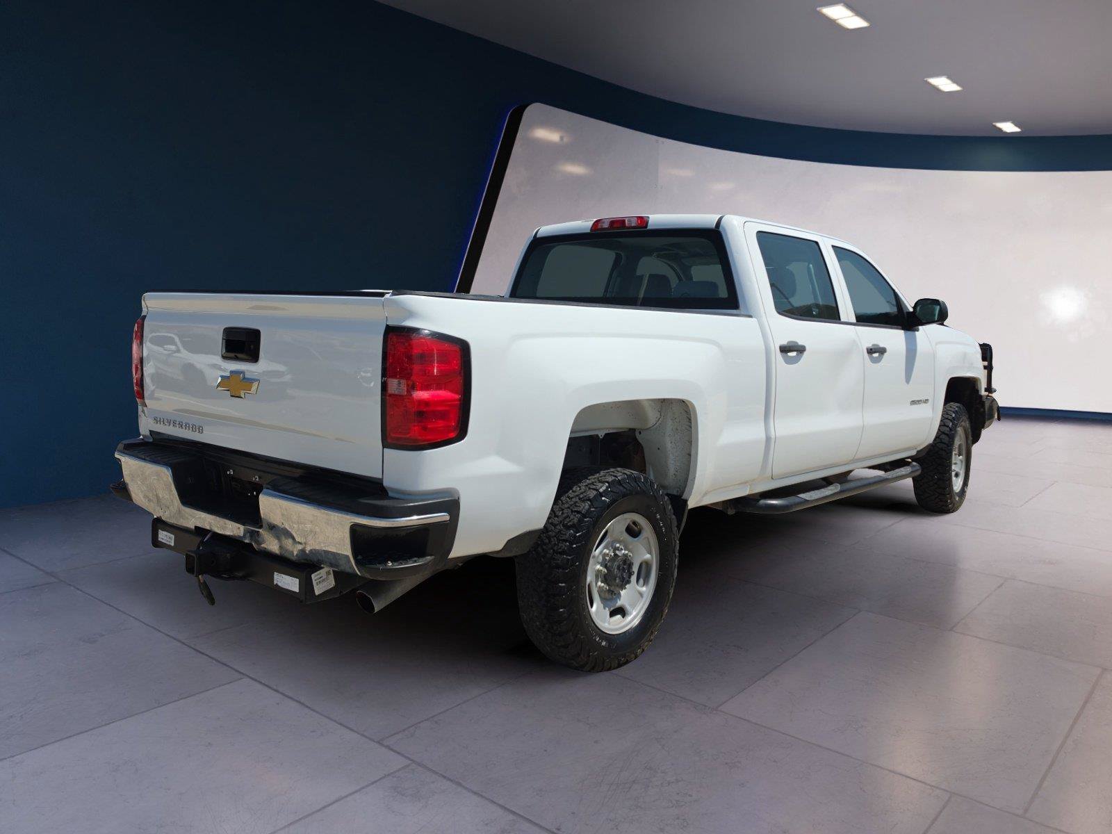 Used 2015 Chevrolet Silverado 2500 W/T AWD/4WD image 5