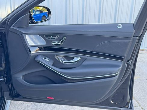 Used 2018 Mercedes-Benz S 560 Sedan w/ AMG Line Exterior image 43
