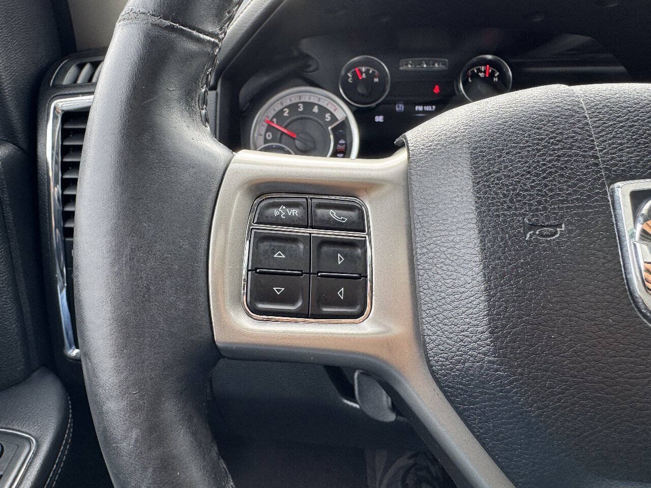 Used 2015 RAM 1500 Laramie AWD/4WD image 32