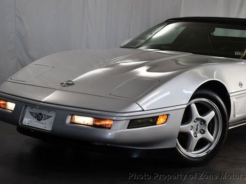 Used 1996 Chevrolet Corvette Convertible image 2