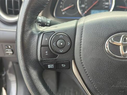 Used 2015 Toyota RAV4 Limited image 15