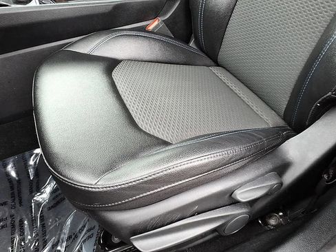 Used 2024 Jeep Compass Latitude image 17