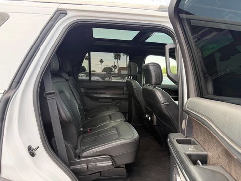 Used 2019 Ford Expedition Limited image 30