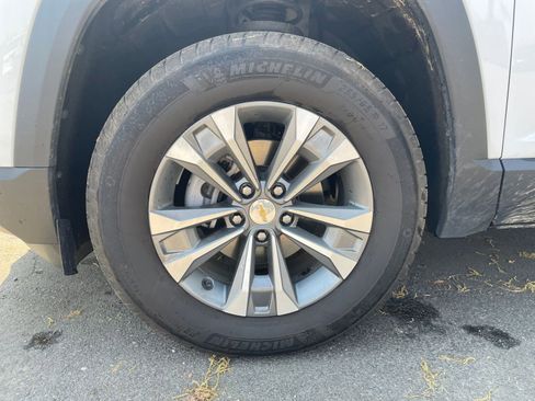 Used 2025 Chevrolet Equinox LT image 29