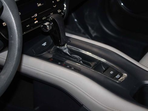 Used 2021 Honda HR-V EX image 11