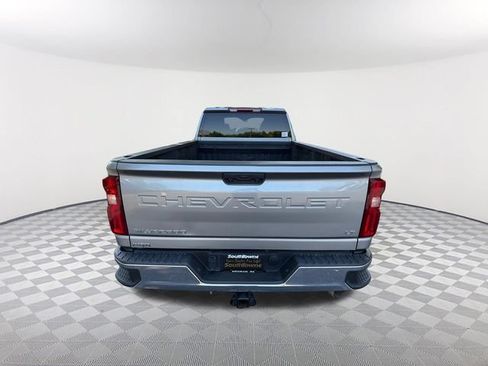 Used 2025 Chevrolet Silverado 3500 LT AWD/4WD image 6