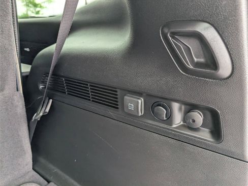 Used 2022 Jeep Wagoneer Series I AWD/4WD image 15