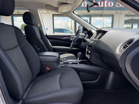Used 2020 Nissan Pathfinder S AWD/4WD image 29