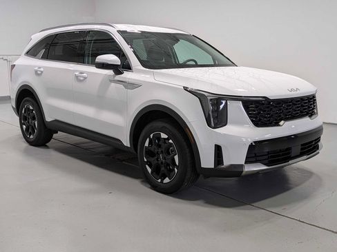 Used 2025 Kia Sorento S AWD/4WD image 6