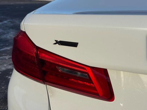 Used 2019 BMW 530i xDrive w/ M Sport Package image 33