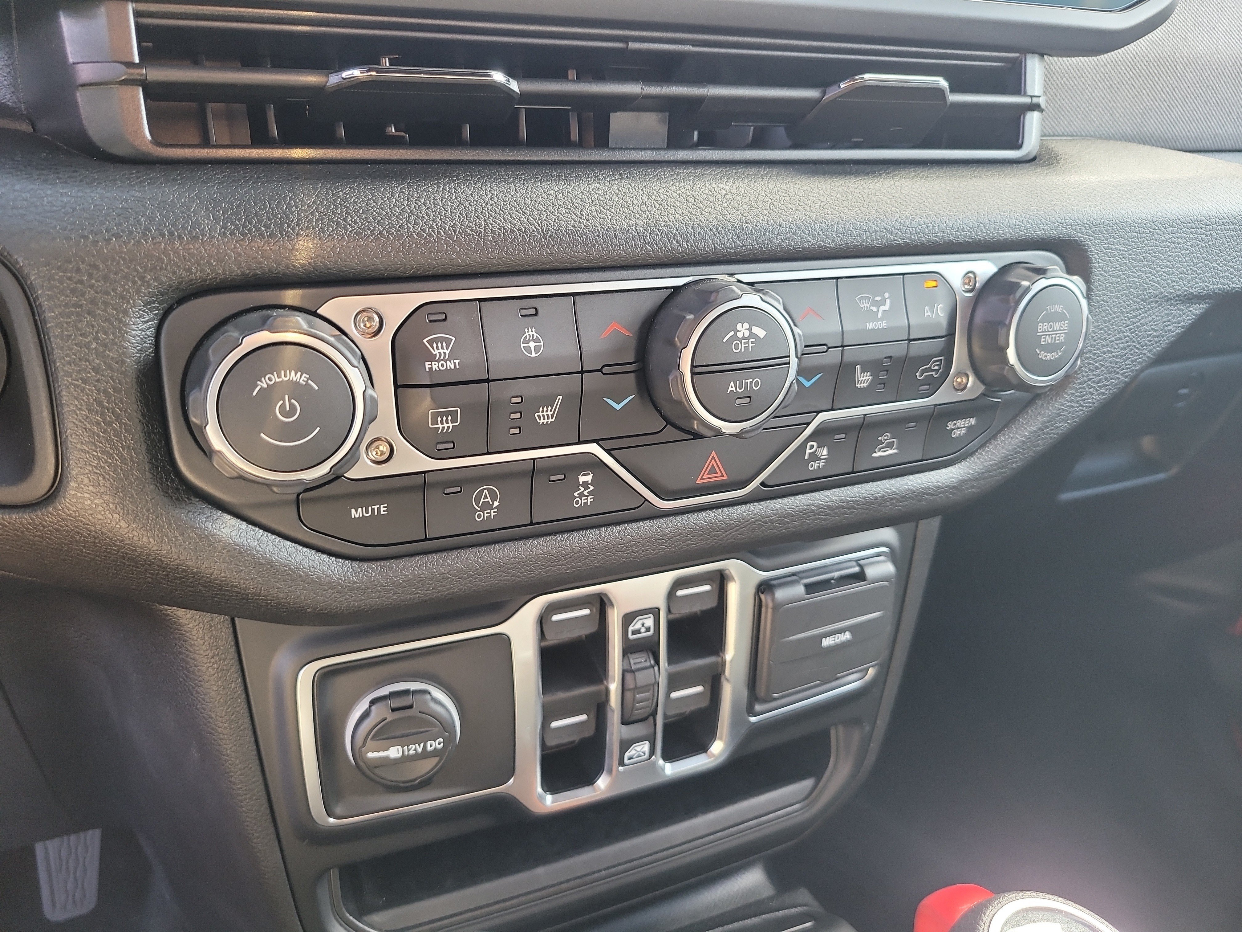 Used 2026 Jeep Wrangler Unlimited Sport AWD/4WD image 22