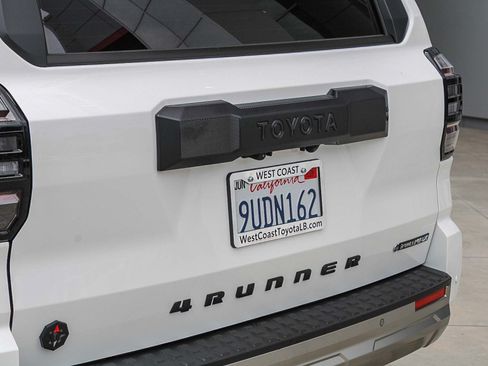 Certified 2025 Toyota 4Runner Trailhunter AWD/4WD image 11
