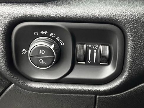 Used 2019 RAM 2500 Laramie AWD/4WD image 25