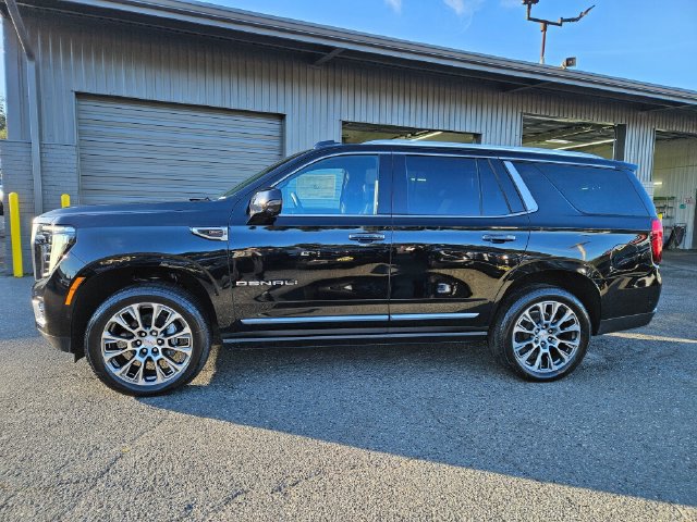New 2026 GMC Yukon Denali w/ Denali Reserve Package AWD/4WD image 2