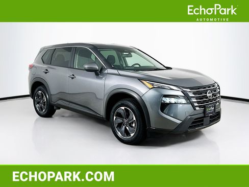 Used 2025 Nissan Rogue SV FWD image 1