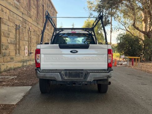 Used 2022 Ford F250 XL w/ Power Equipment Group image 5