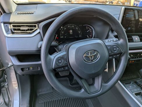 Used 2025 Toyota RAV4 LE image 27