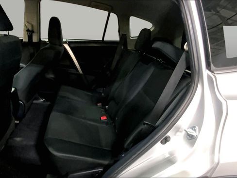 Used 2015 Toyota RAV4 LE AWD/4WD image 21