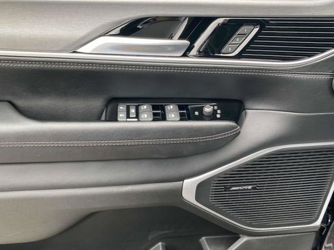 New 2025 Jeep Wagoneer L Series II w/ Convenience Group I image 18