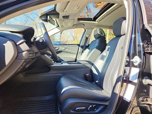 Certified 2025 Acura TLX w/ Technology Package image 13