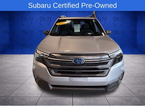 Certified 2025 Subaru Forester Premium AWD/4WD image 3