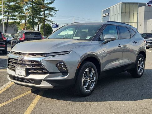 Used 2023 Chevrolet Blazer LT AWD/4WD image 3