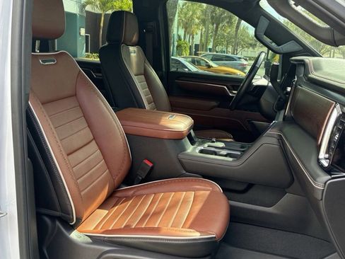 Used 2024 GMC Sierra 3500 Denali Ultimate image 15