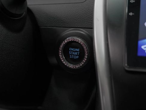 Used 2015 Toyota Camry XLE image 16