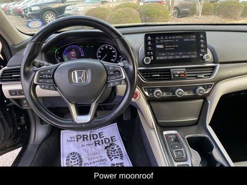 Used 2018 Honda Accord Touring image 7