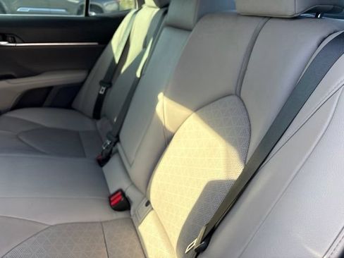 Used 2019 Toyota Camry XSE FWD image 9