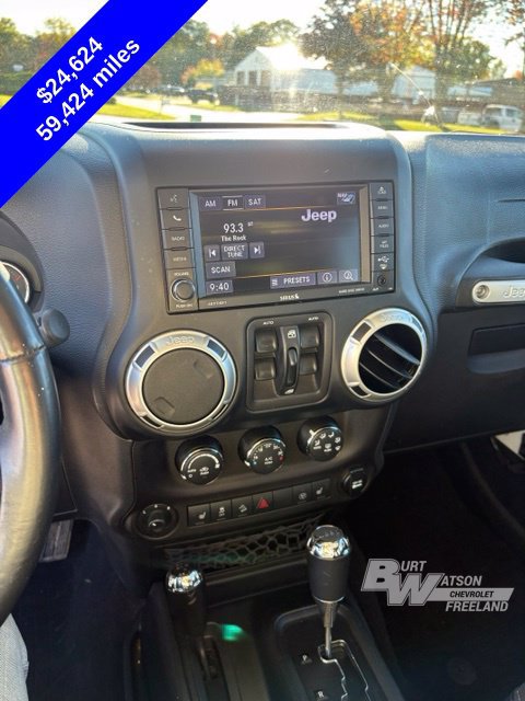 Used 2018 Jeep Wrangler Unlimited Rubicon w/ Cold Weather Group AWD/4WD image 27