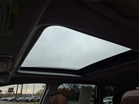 Used 2022 Subaru Forester Touring image 14