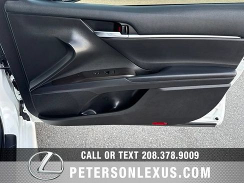 Used 2023 Toyota Camry SE FWD image 12