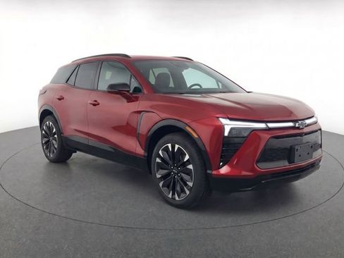 Used 2025 Chevrolet Blazer EV RS AWD/4WD image 2