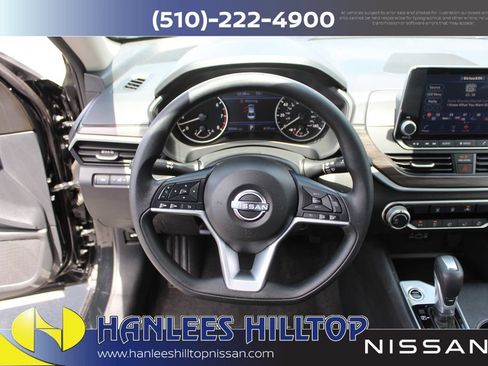 Used 2025 Nissan Altima 2.5 SV FWD image 16