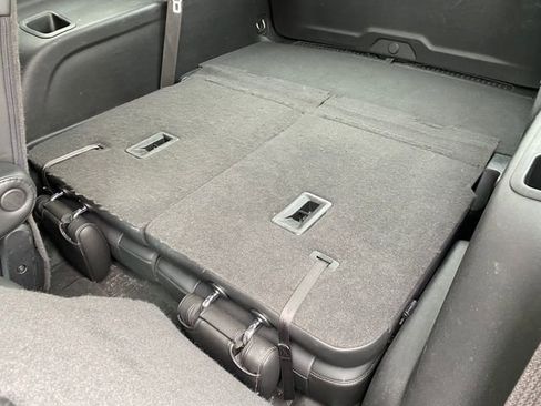 Used 2020 GMC Acadia SLT w/ Premium Package image 14