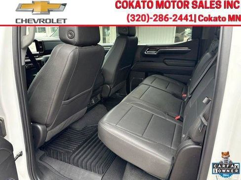 Used 2024 Chevrolet Silverado 1500 LT w/ Leather Package AWD/4WD image 11