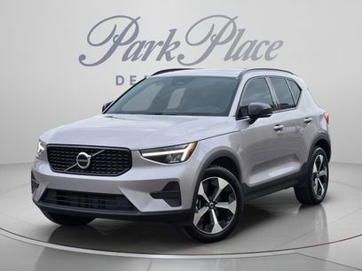 Certified 2026 Volvo XC40 B4 Core w/ Climate Package
