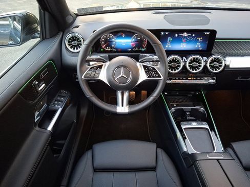 Certified 2025 Mercedes-Benz GLB 250 4MATIC image 12