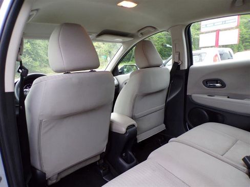 Used 2018 Honda HR-V LX image 28