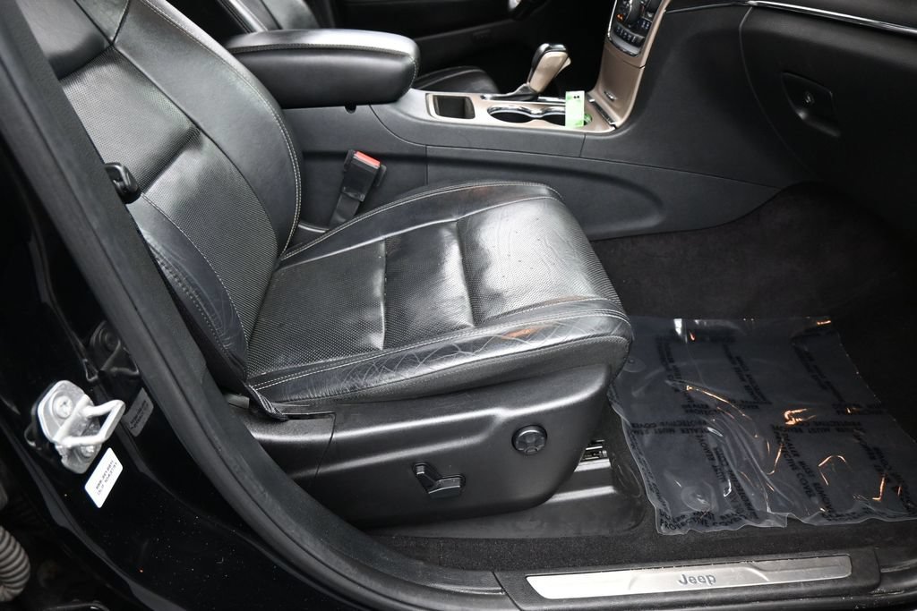Used 2017 Jeep Grand Cherokee Limited w/ Luxury Group II RWD image 42