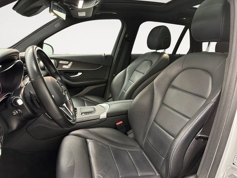 Used 2020 Mercedes-Benz GLC 300 4MATIC image 9