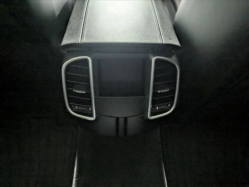 Used 2017 Porsche Cayenne S Platinum image 25